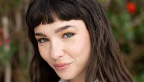 Matilda De Angelis, 10 look dall’eleganza pop che hanno fatto la storia