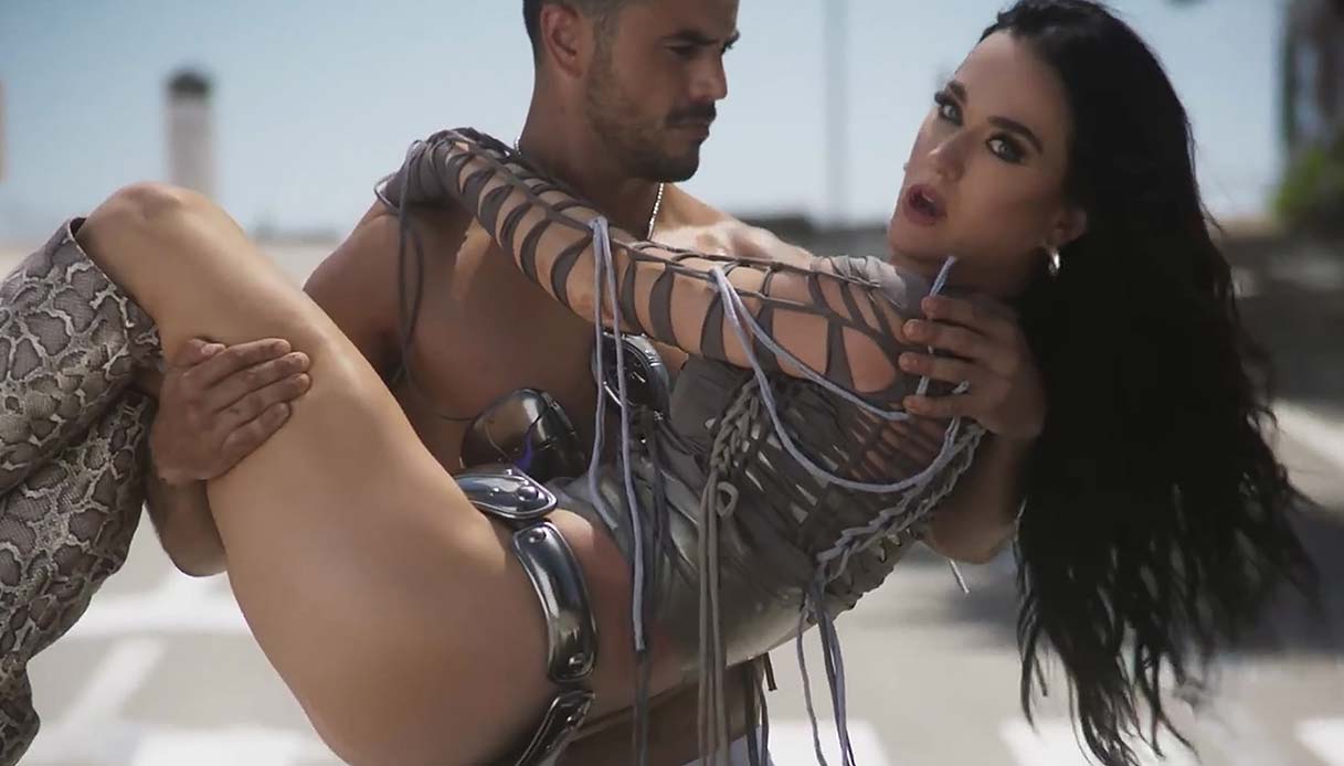 Il ritorno di Katy Perry con l’album 143, più sensuale e provocante che mai