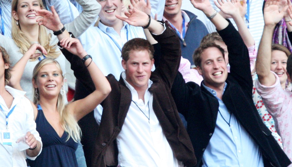 Chelsy Davy insieme al Principe Harry e al Principe William al Concerto per Diana allo stadio di Wembley il 1° luglio 2007