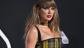 Tartan che passione, i must have di stagione da comprare. Come Taylor Swift