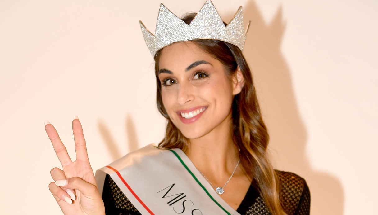 Ofelia Passaponti, chi è Miss Italia 2024: “È un onore ricevere questa corona”