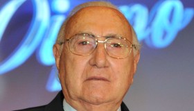 Pippo Baudo in sedia a rotelle al compleanno di Pingitore: come sta davvero