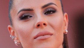 Shaila Gatta al Grande Fratello con un look low-cost