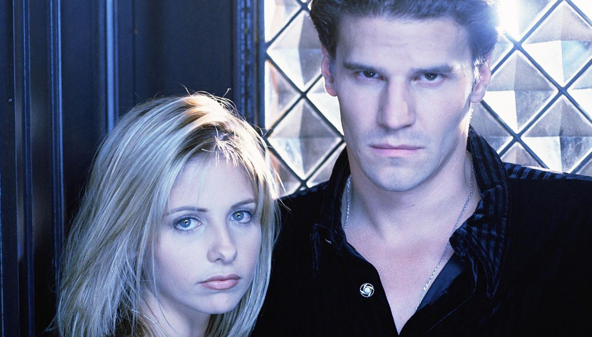 Sarah Michelle Gellar e David Boreanaz in "Buffy"