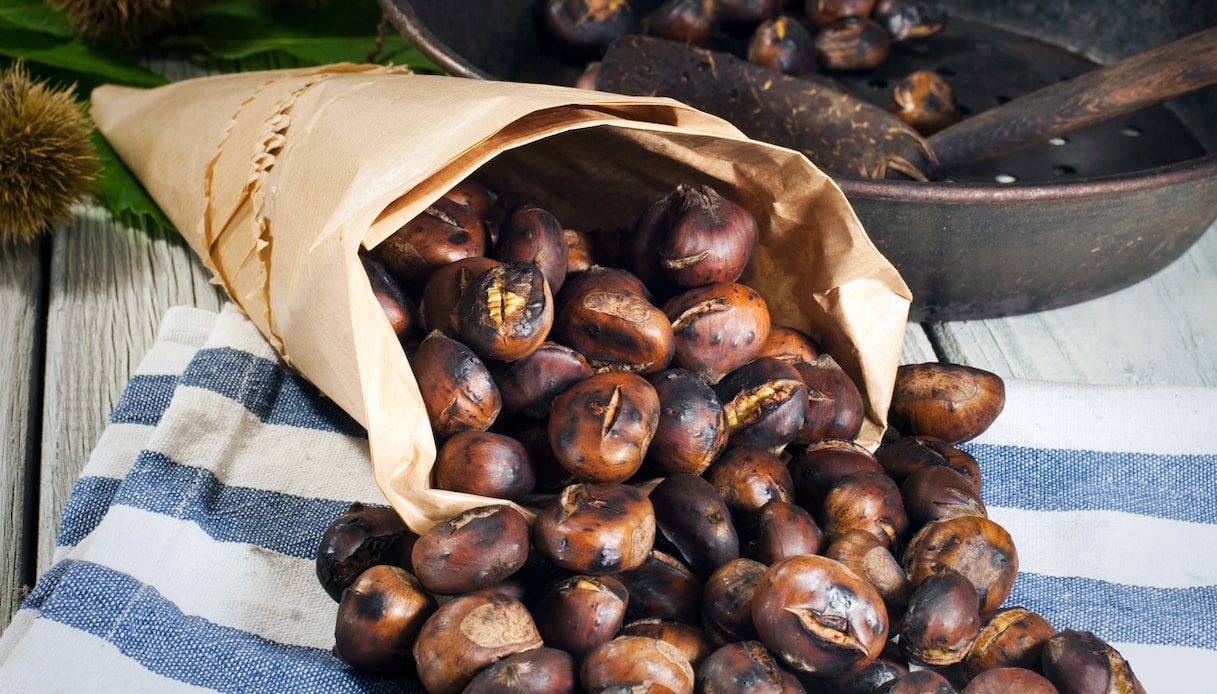 Come sbucciare le castagne, i trucchi facili e veloci
