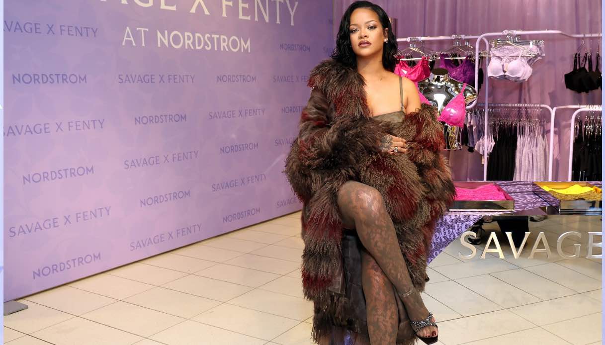 Il look in lingerie di Rihanna