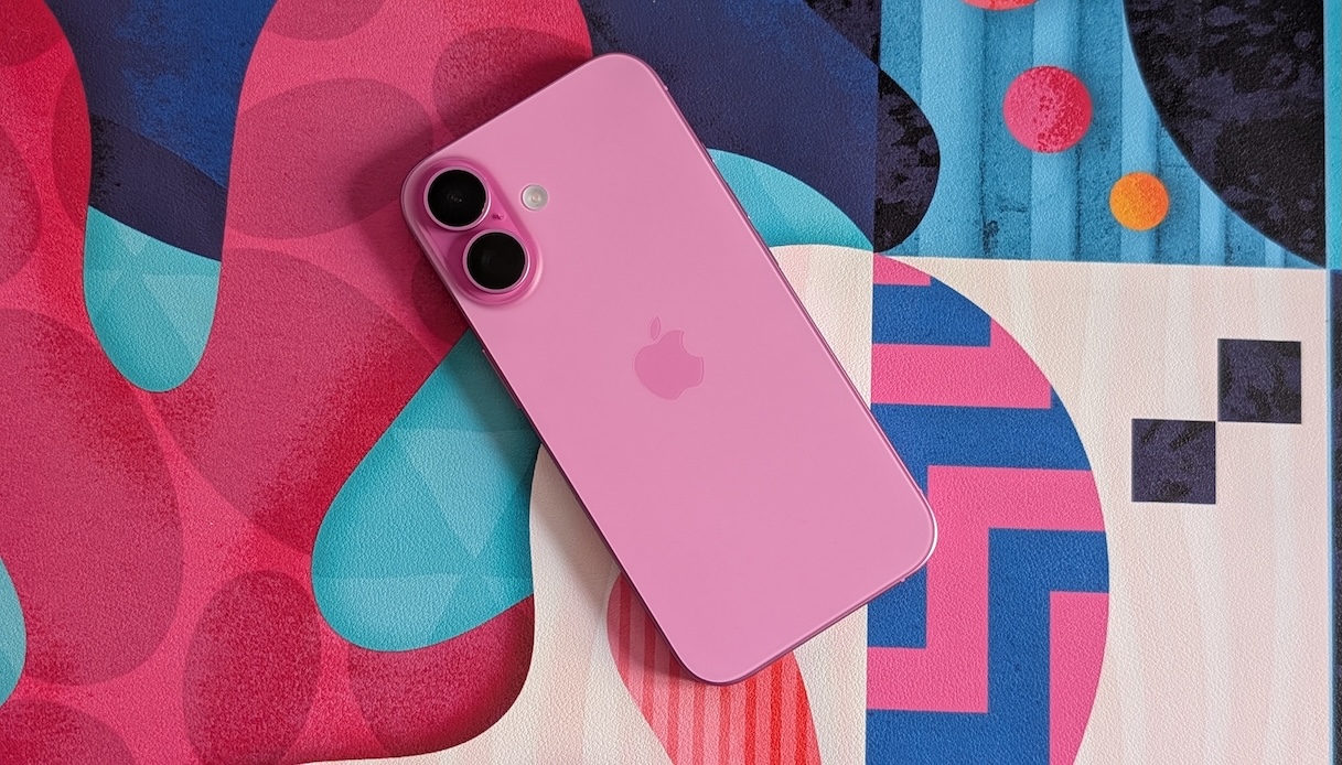 Com'è fatto iPhone 16: design e materiali