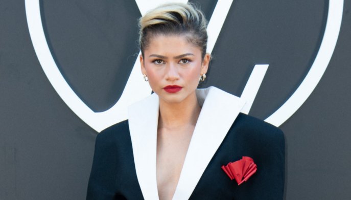 Zendaya, le bold lips rosse sono un trend dell'autunno