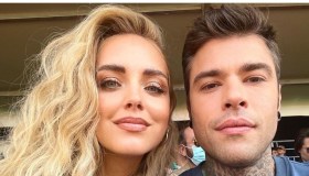 “Chiara Ferragni e Fedez avvistati dallo psicologo”. Lei non sorride più