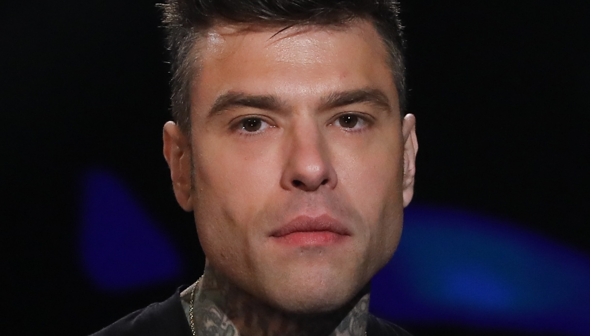 “Nuova fidanzata per Fedez, storia seria”, ma lei smentisce tutto