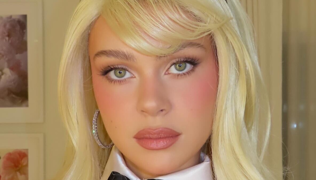 Nicola Peltz coniglietta di Halloween Brooklyn Beckham è pazzo di lei