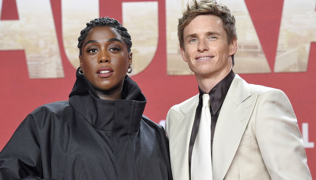 Lashana Lynch ed Eddie Redmayne, protagonisti di “The Day of the Jackal"