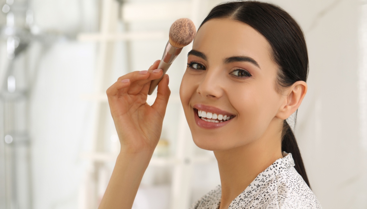 Come realizzare il baking, la tecnica make up che spopola sui social