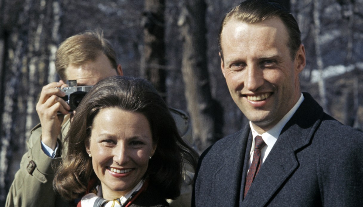 Il fidanzamento ufficiale dell'allora Principe ereditario Harald e Sonja Haraldsen, 19 marzo 1968