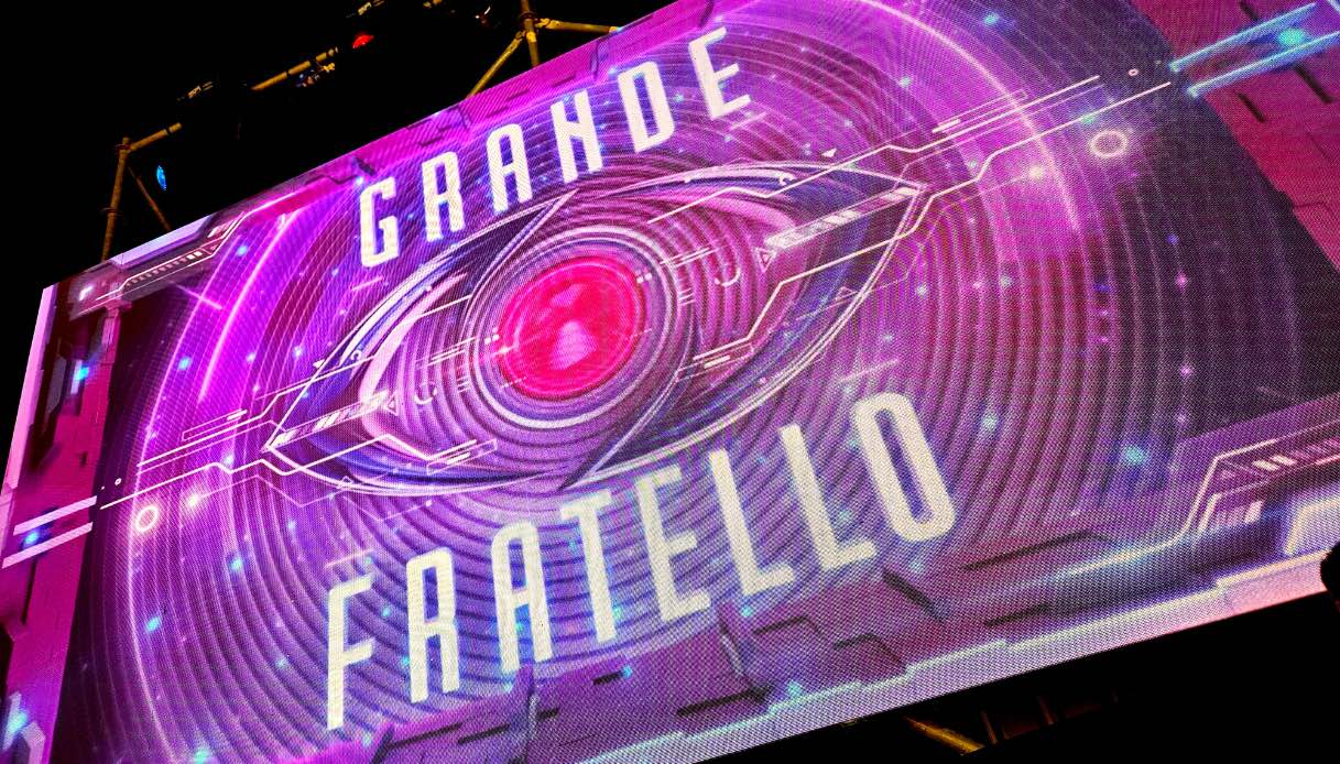 Grande Fratello cambia programmazione del sabato sera. Rischio chiusura anticipata