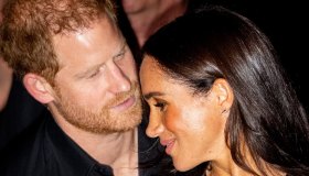 Meghan Markle e Harry compaiono in video a sorpresa e questo è quello che pensano tutti