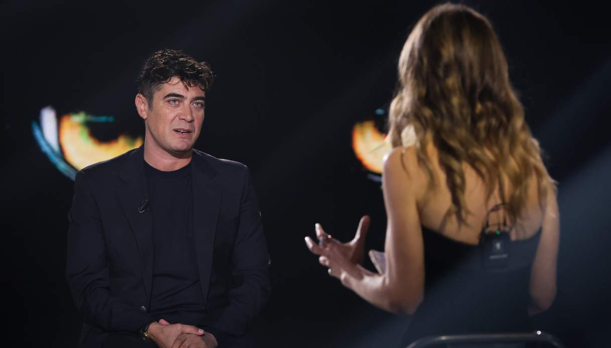 Riccardo Scamarcio intervistato a "Belve"