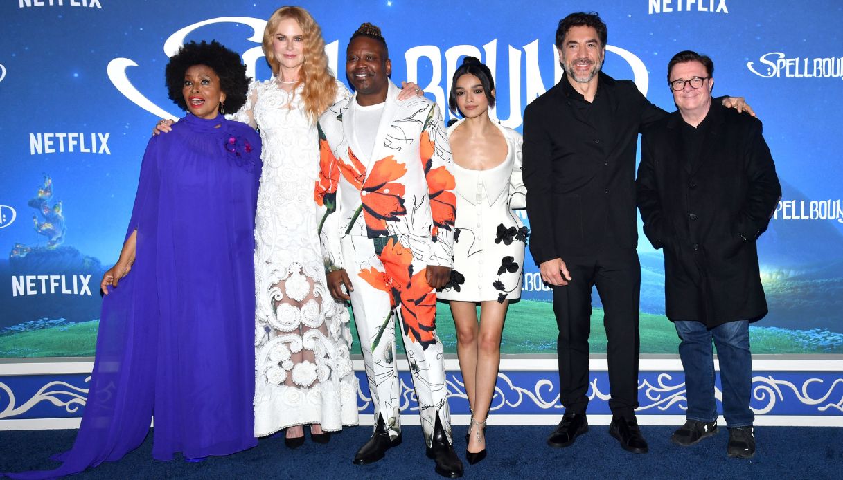 Nicole Kidman fata in trasparenze, Rachel Zegler sbaglia tutto: le pagelle dei look alla premiere di Spellbound