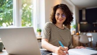 Università vicino o lontano da casa? Tutto ciò che devi considerare per fare la scelta più giusta per te