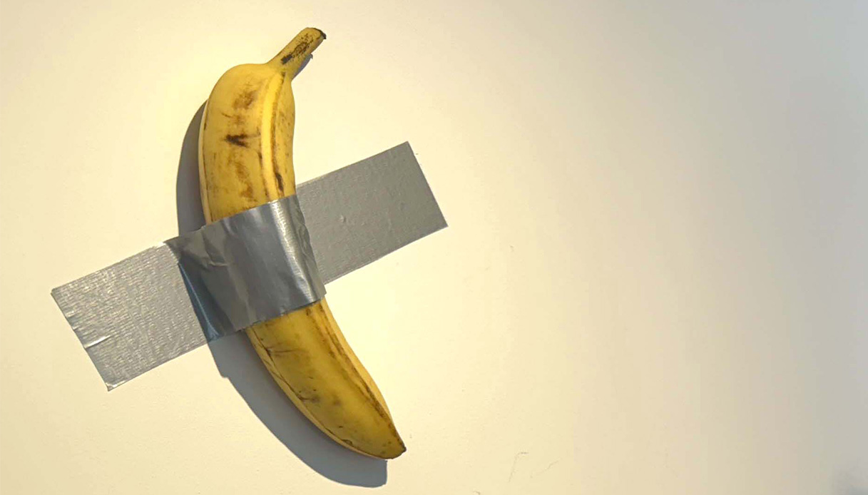 La Banana di Maurizio Cattelan diventa di nuovo un caso, venduta per oltre 6 milioni