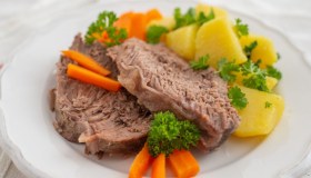 Bollito, come capire quando la carne è cotta e come evitare che si indurisca