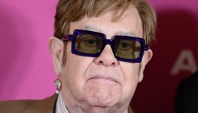 Elton John, ancora problemi di salute: “Ho perso la vista dall’occhio destro”