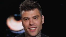 Fedez, baci appassionati in discoteca: cosa è successo a New York