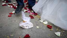 Tradizione del piatto rotto: origine, significato e alternative al rito