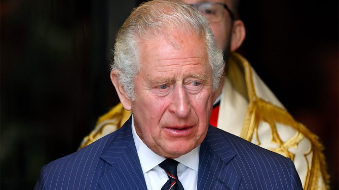 Re Carlo, il compleanno più difficile tra il cancro e il divorzio di Harry