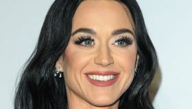 Katy Perry brilla con l’abito argentato al Capital’s Jingle Bell Ball 2024