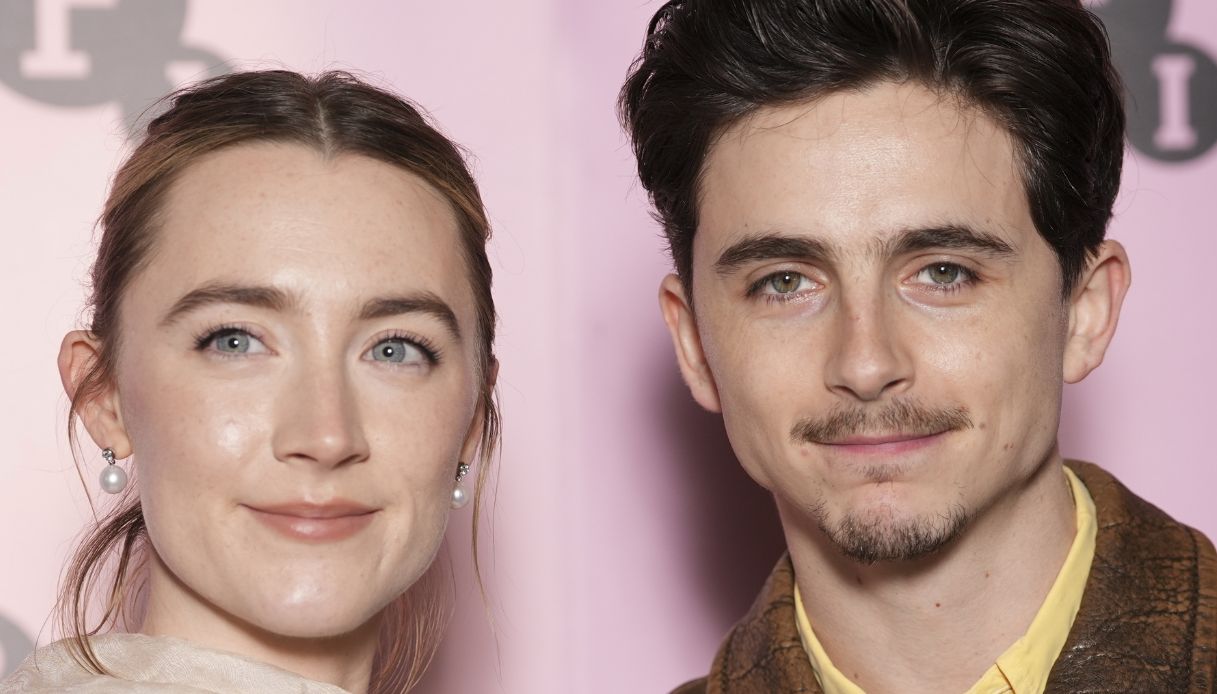 Saoirse Ronan e Timothée Chalamet