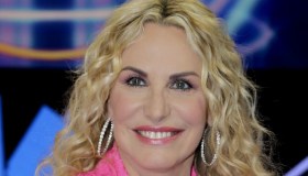 Antonella Clerici in prima serata con Cena di Natale, De Martino e Fagnani super ospiti. Quando vederla