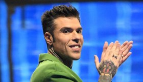 Sanremo 2025, Carlo Conti annuncia i Big al Tg1. Da Fedez a Giorgia, chi vedremo all’Ariston