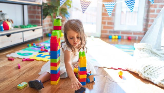 Funmo Giocattolo Montessori A Carota In Silicone Per Bambini 1-3 Anni – Gioco Sensoriale Con 6 Corde, Per Dentizione E Passeggino