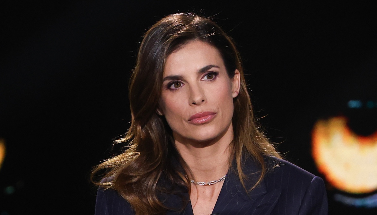 Elisabetta Canalis e il terrore delle fiamme. Aveva preparato la fuga lampo: “Fumo nell’aria e sostanze nocive”