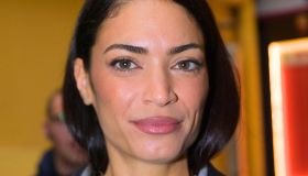 Elodie, il look formale (e lo spacco sensuale) per le prime prove di Sanremo