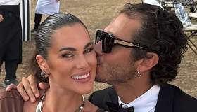 Francesca Sofia Novello, primo look dopo il parto: tacchi altissimi e il colore del 2025