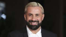 Luca Tommassini: “Sono vivo grazie a Fiorello. Madonna? Voleva un figlio da me”