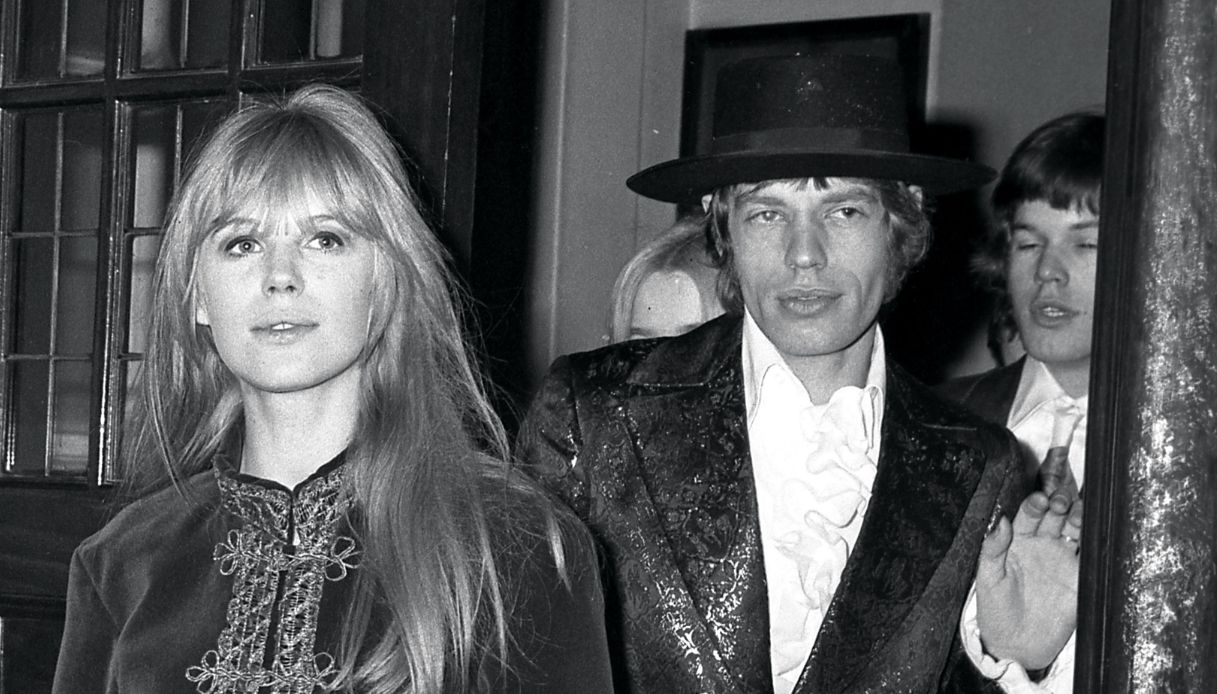 Marianne Faithfull è morta, chi era la fidanzata di Mick Jagger tra sregolatezza e rinascita