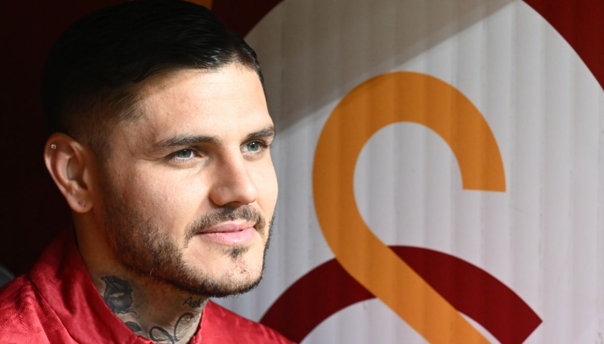 Icardi ufficializza l’amore con China Suarez: “Wanda Nara ha ingannato anche il suo amante”