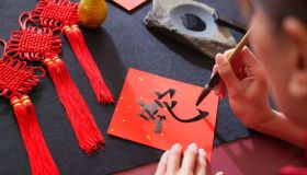Capodanno cinese 2025, inizia l’era del Serpente: i riti porta fortuna da non dimenticare