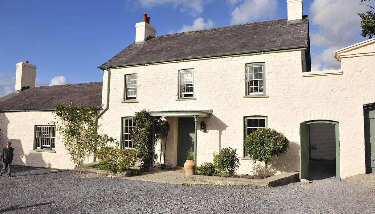 Llwynywermod Cottage