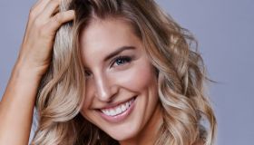 Integratori per capelli, i migliori per averli forti, folti e sani