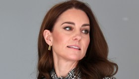 Kate Middleton come Diana, emozionante visita tra i bambini con l’abito da 19 euro