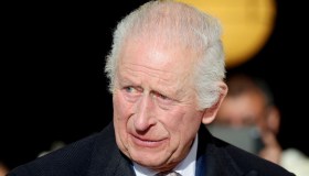 Re Carlo, il suo piano è fallito e richiama a Palazzo le due Principesse