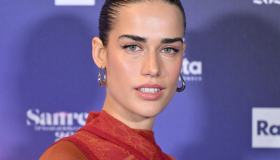 Le frasi più belle tratte dalle canzoni di Clara: per emozionarsi