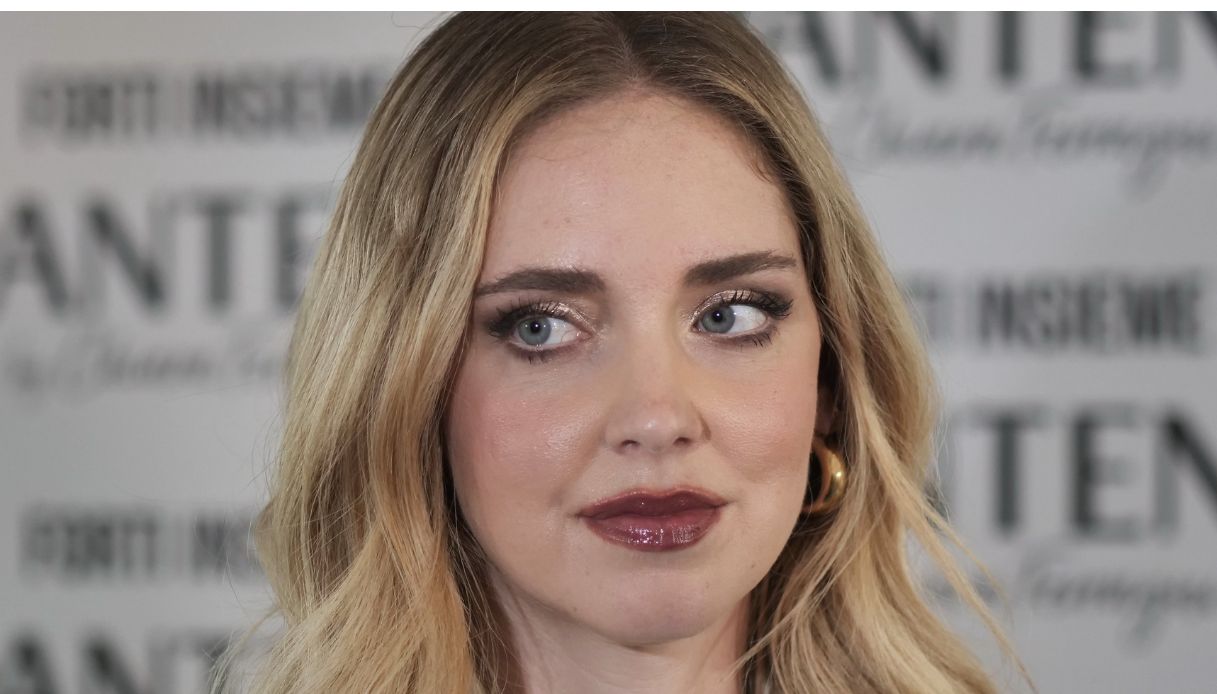 Chiara Ferragni, “la madre di Provera le ‘proibisce’ di pubblicare foto”: i veti della famiglia