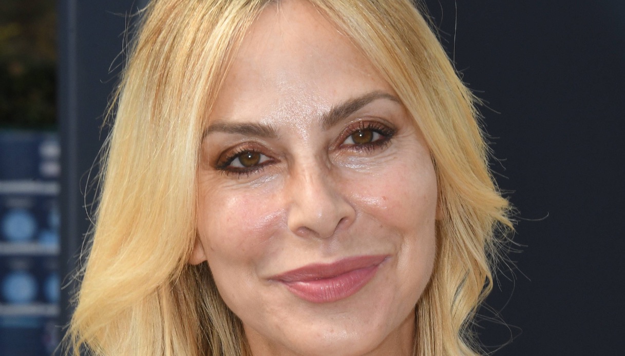 Grande Fratello, due di picche a Iago: il vero amore di Stefania Orlando è un altro