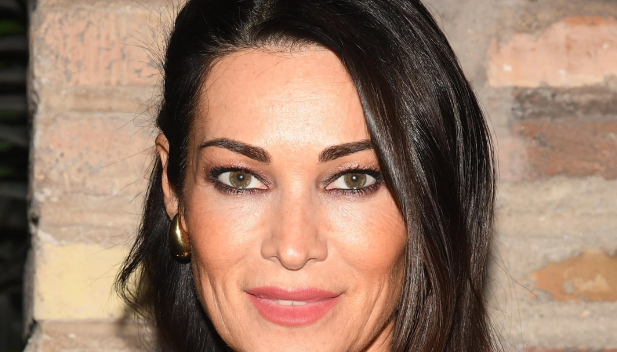 Manuela Arcuri a Verissimo ricorda le molestie a un provino: “Noi donne siamo bersagliate”