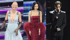 Sanremo 2025, i look della seconda serata: Bianca Balti illumina l’Ariston
